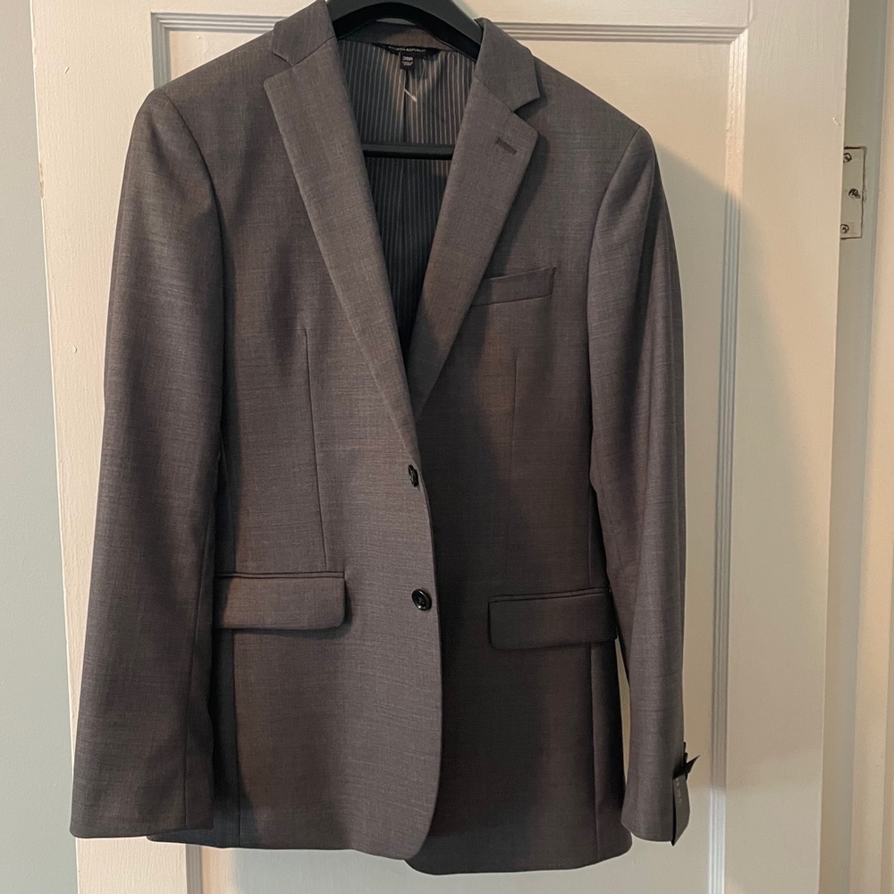 SOLD Banana Republic Slim Fit Wool Grey Men’s Full Suit